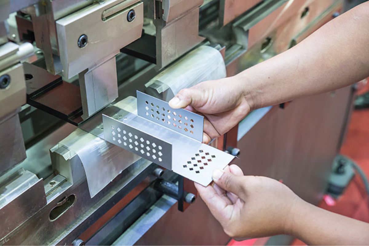Choosing sheet metal thickness for commercial production